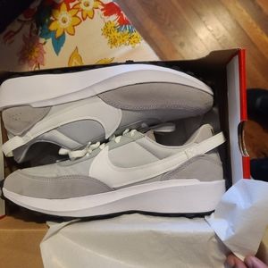Gray & White Nike Waffle Debut Men's Sneaker 11.5